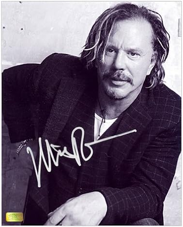 Черно-бяла портретна снимка на Мики Рурка с автограф с размер 8х10 см