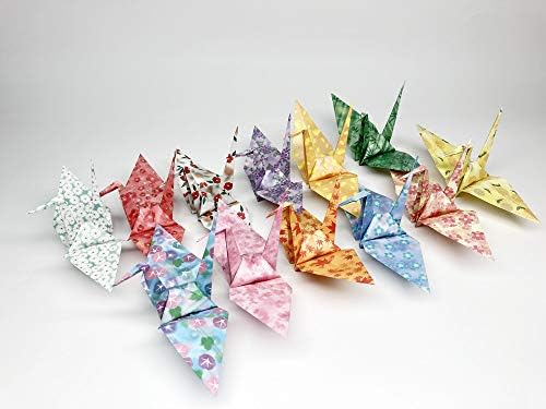 Набор от хартия, оригами за творческа работа с рисунки на японски сезонни растения, отпечатани от едната страна. 12 дизайни,