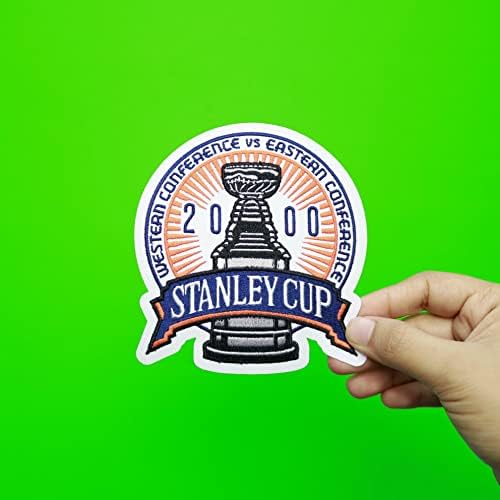 Нашивка с националната емблема на Купа Стенли в НХЛ 2000