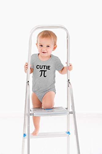 AW Fashions Cutie Pie - Математическа Пародия, Скъпа Нестандартен, Забавен Детски едно Парче Боди За новородени