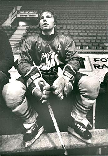 Реколта снимка Маркъс Стена N228; Слунд, шведски играч хокей, пенсиониран.