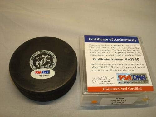 Джейкъб Тръба подписа хокей шайба Winnipeg Дюзи с Автограф на PSA / DNA COA 1A - за Миене на НХЛ с автограф