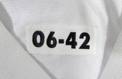 2006 San Francisco 49ers Е игра, Пусната Бяла Майкой 42 DP33490 - Използваните тениски За игри NFL Без подпис