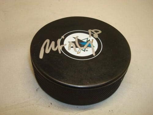 Майкъл Хейли подписа хокей шайба Сан Хосе Шаркс с автограф 1А - Autograph NHL Pucks