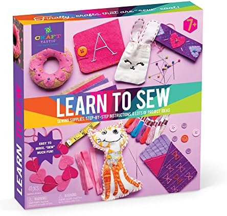 Комплект за шиене Craft-tastic Learn to Sew – 7 Забавни проекти и материали за еднократна употреба за изучаване на основите на шиене, бродерия и много други -на Възраст от 7 год?