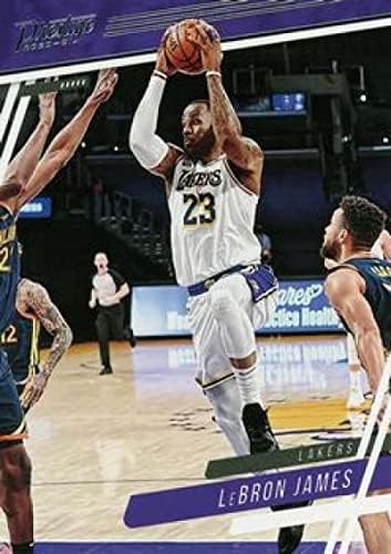 2020-21 Хрониките на Панини 51 Търговска картичка баскетболист в НБА Леброн Джеймс Лос Анджелис Лейкърс